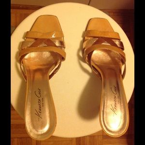 Kenneth Cole Gold/Bronze Road Strip Natural Mules
